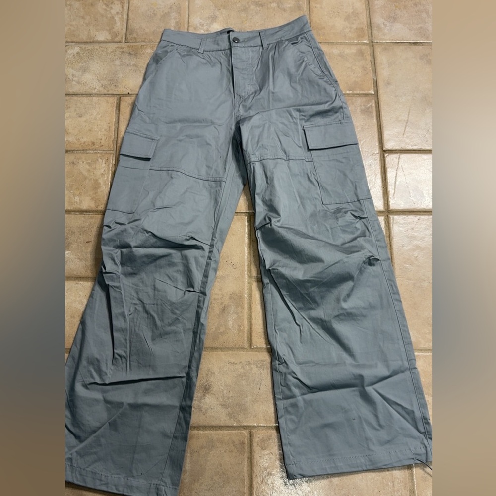 Women’s Gray Cargo Pants